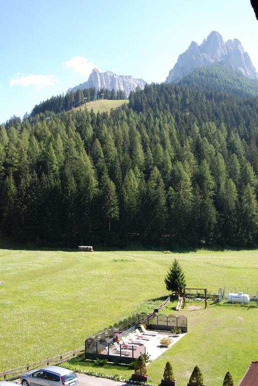 Park Hotel Mater Dei Pozza di Fassa Luaran gambar