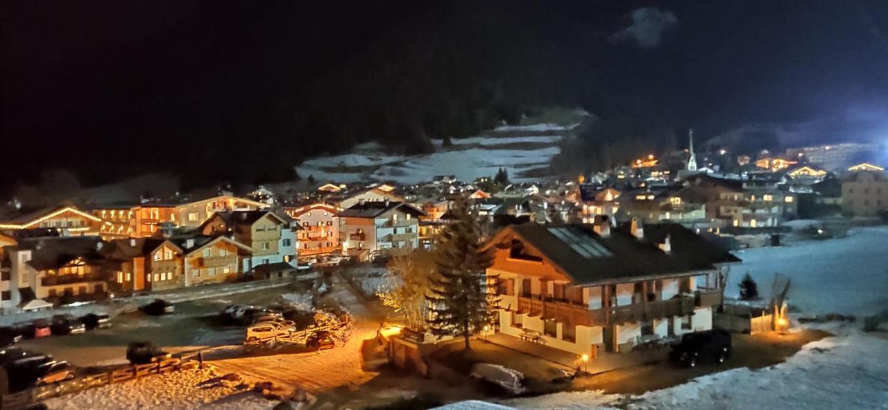 Park Hotel Mater Dei Pozza di Fassa Luaran gambar